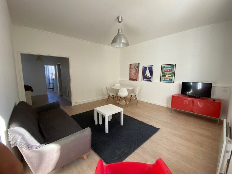 Photo 3 sur 9 — Charmant appartement meublé à Samatan 13007