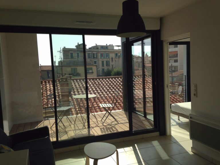Photo 1 sur 10 — Appartement T2 meublé à Endoume 13007