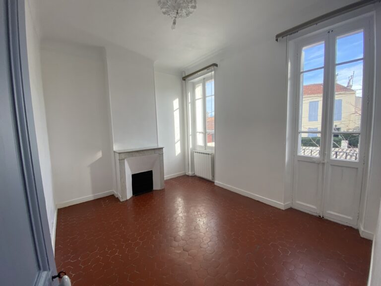 Photo 3 sur 8 — Maison T3 avec jardin au pied de Notre Dame de la Garde 13006