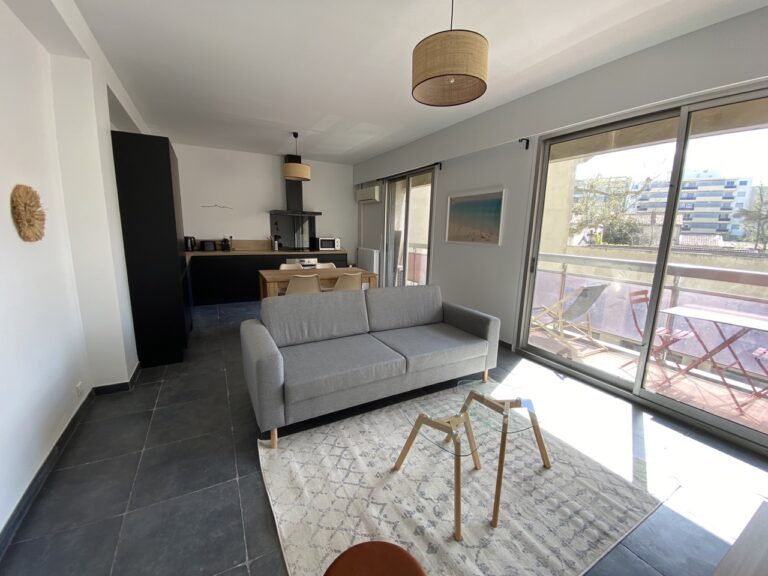 Photo 3 sur 7 — Appartement T4 meublé boulevard Edouard Herriot 13008
