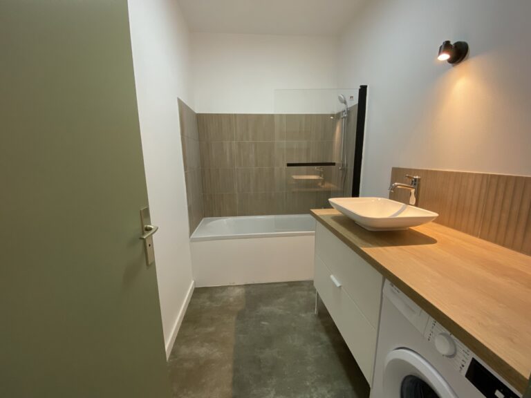 Photo 7 sur 7 — Appartement T4 meublé boulevard Edouard Herriot 13008