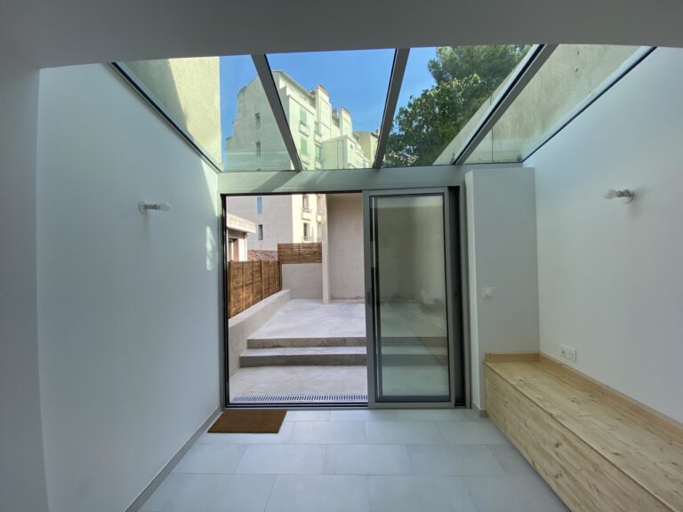 Photo 2 sur 5 — Charmante Maison de ville 3 pièces de 57 m2 avec une grande terrasse, située entre Vauban et Perier, 13008