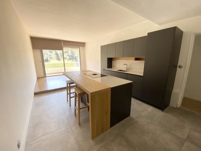 Photo 3 sur 9 — appartement de type 3 meublé dans une résidence de standing 13008