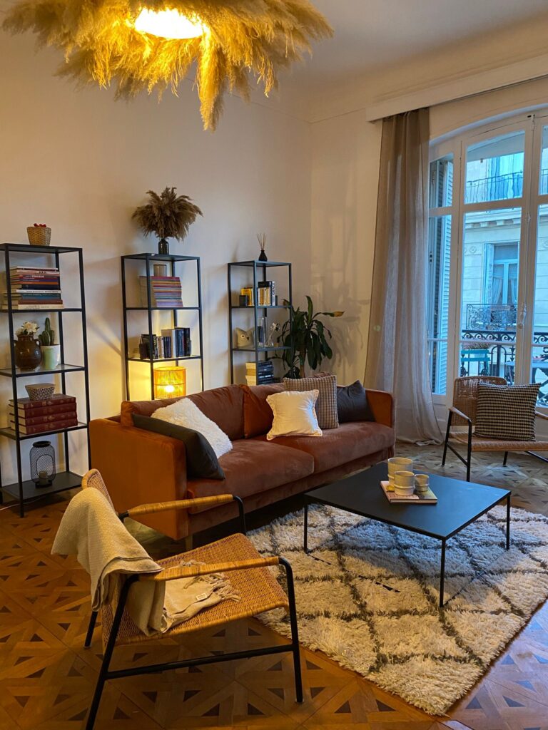 Photo 2 sur 6 — Appartement de type 3, beaux volumes, rue Farges, 13008