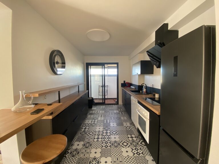 Photo 6 sur 8 — T3 meublé refait à neuf avec terrasse et garage dans une résidence sécurisée, le Cabot/Redon, 13009
