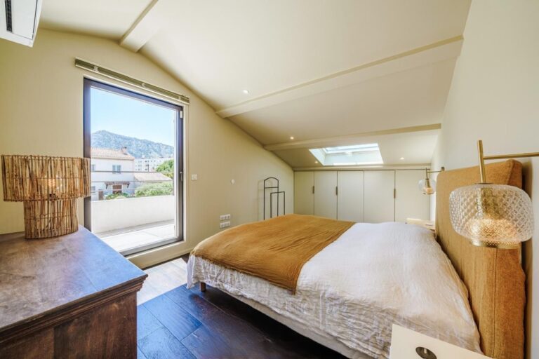 Photo 8 sur 8 — Magnifique Villa meublée avec jardin piscine et garage, 13008 Marseille