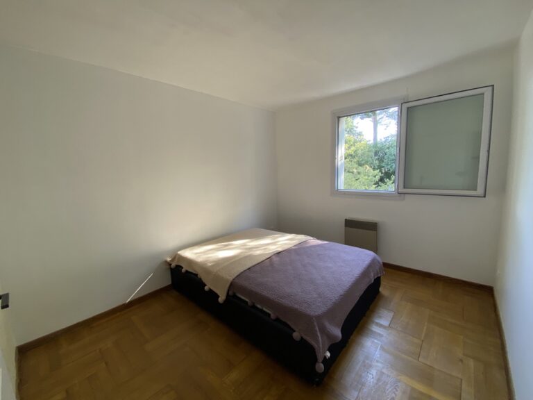 Photo 6 sur 8 — Bel appartement 4 pièces, meublé et climatisé, avec une grande terrasse et garages dans une résidence sécurisée, 13009 Marseille