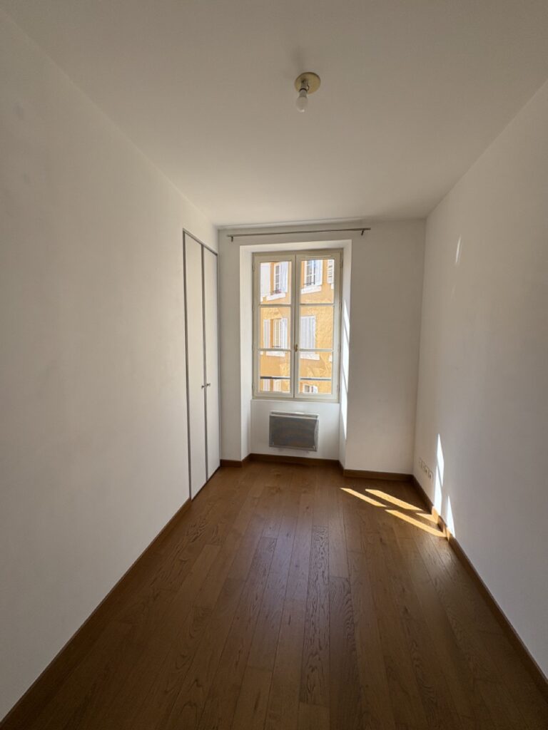 Photo 9 sur 9 — Bel appartement 4 pièces au calme, meublé et spacieux à la Joliette, 13002 Marseille