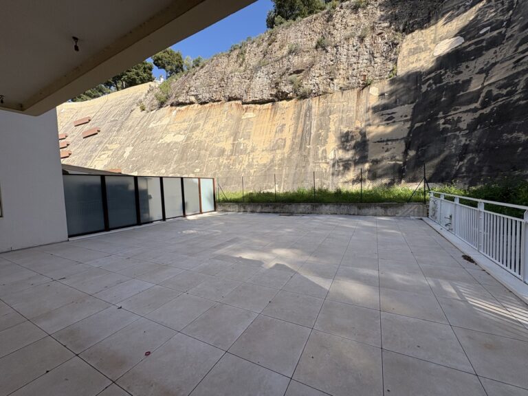 Photo 10 sur 10 — Très bel appartement meublé avec vue mer, 3 pièces, climatisé, 2 grandes terrasses, au sein d&rsquo;une résidence sécurisée et fermée à Cassis, 13260