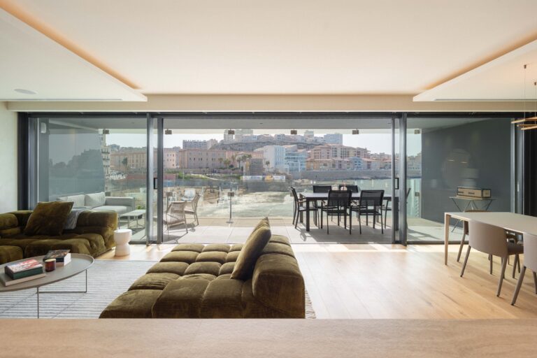 Photo 6 sur 7 — Superbe appartement vue mer, les pieds dans l&rsquo;eau, meublé avec terrasse, dans une résidence de standing sécurisée avec gardien, 13007 Marseille